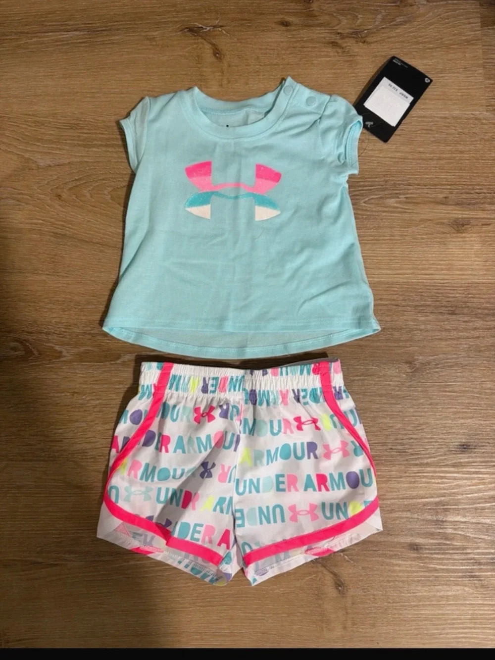 Under Armour Mint Top with Pink Accented White Logo Print Shorts Set